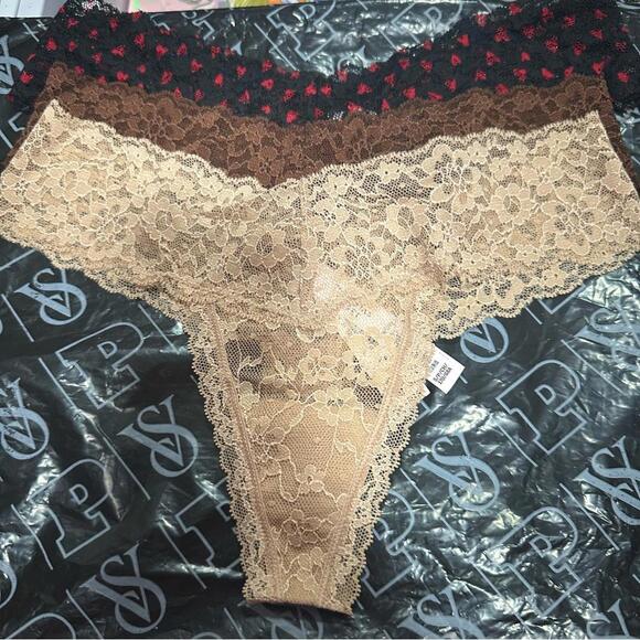 Victoria’s Secret Lace Thong Panties - Picture 4 of 6